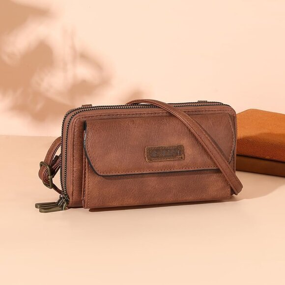 Lightweight Vegan Leather Crossbody Bag for Women - Spacious & Elegant Design - Picture 7 of 8
